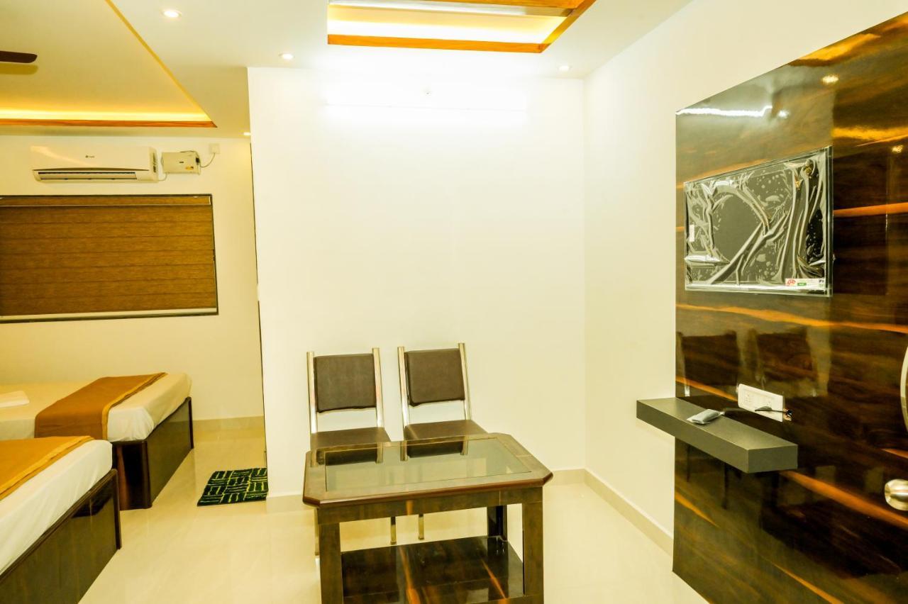 Hotel S S Residency Padubidri Exterior foto