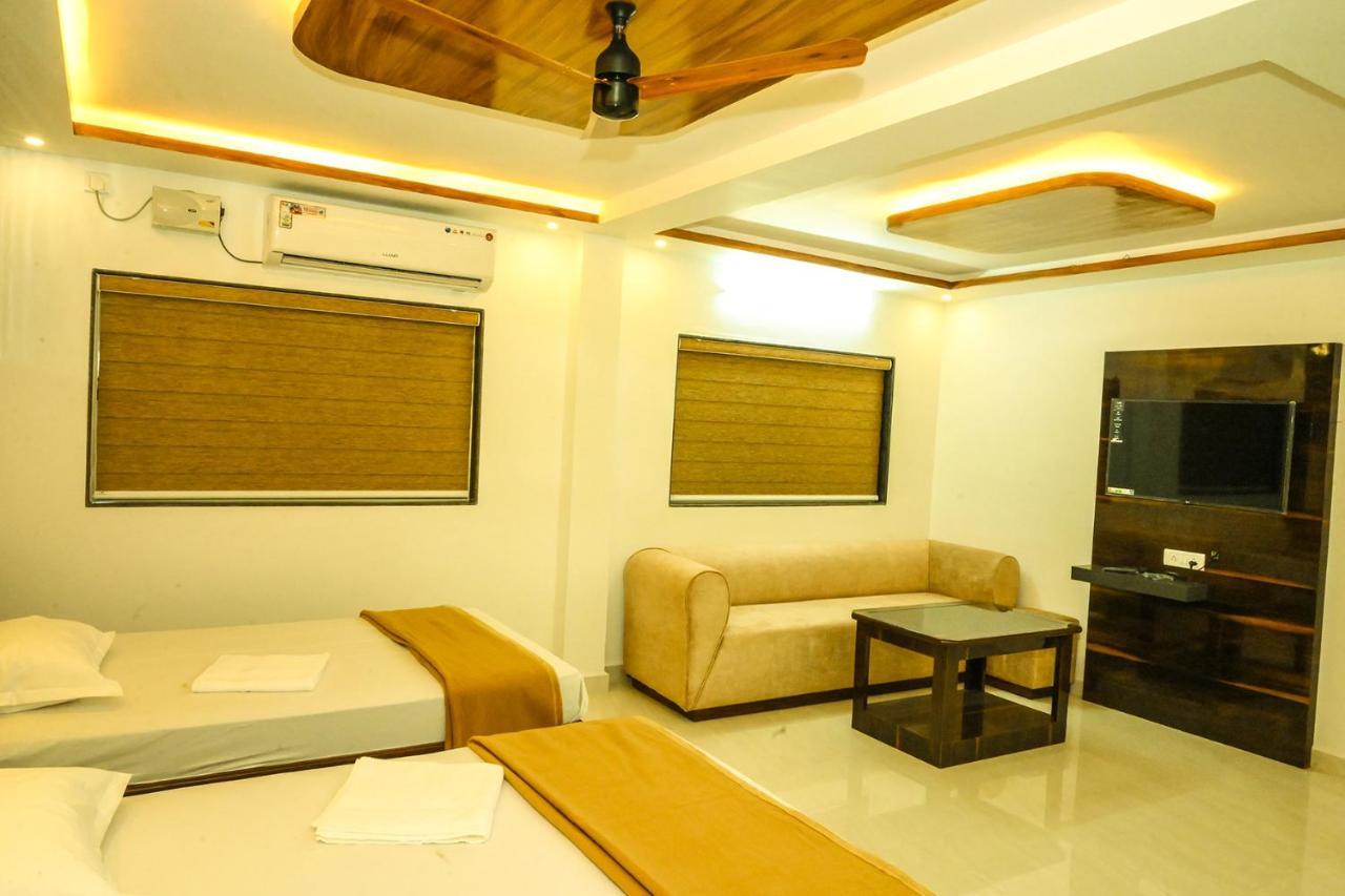Hotel S S Residency Padubidri Exterior foto