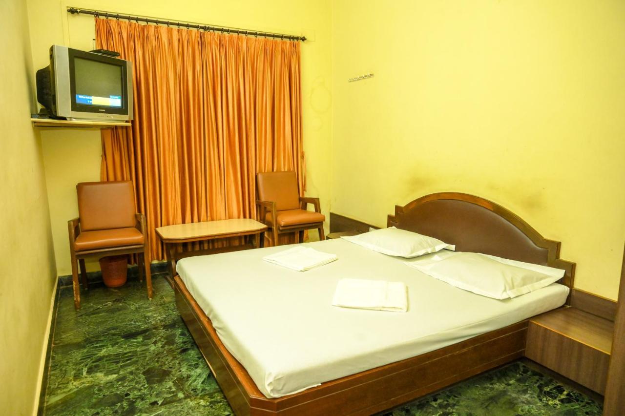 Hotel S S Residency Padubidri Exterior foto