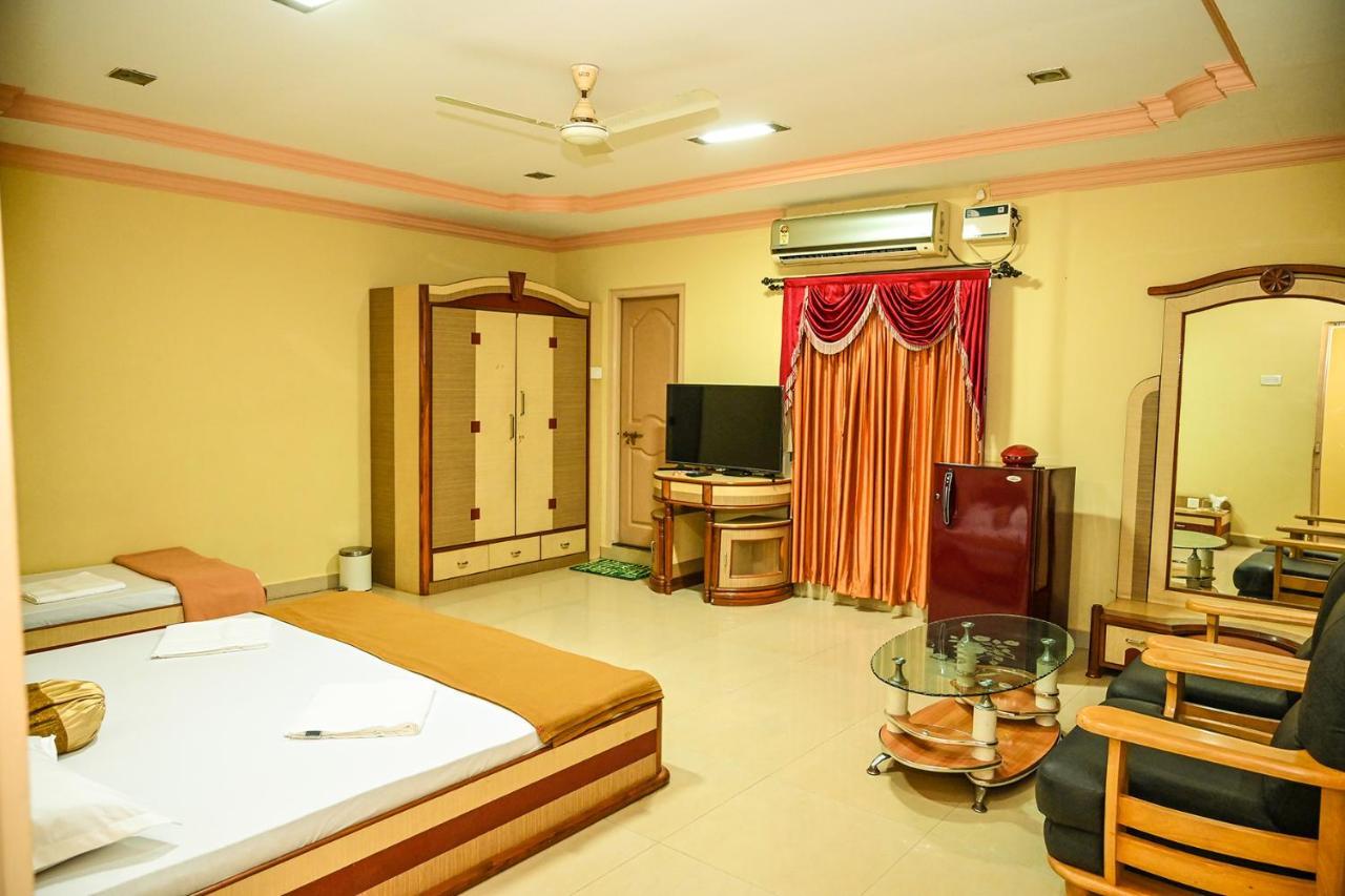 Hotel S S Residency Padubidri Exterior foto